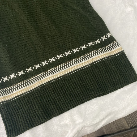 Dark green wintry cowl turtleneck neck tunic - Picture 3 of 16